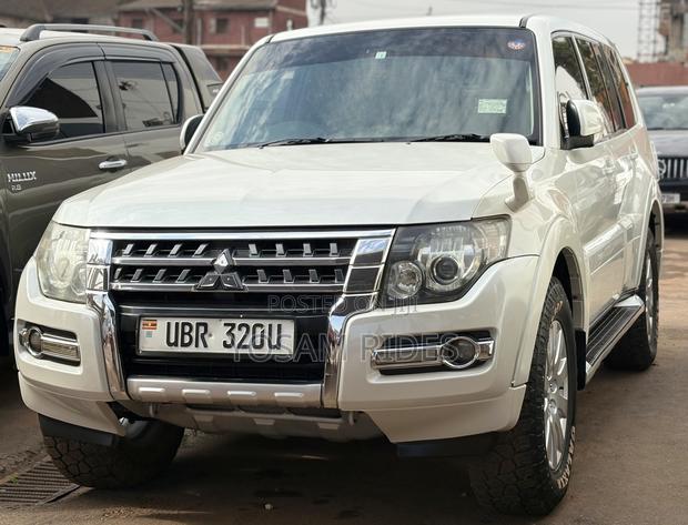 Mitsubishi Pajero V80 3.0 VR-I 2013 White