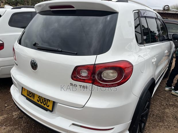 Volkswagen Tiguan S 4Motion 2010 Black