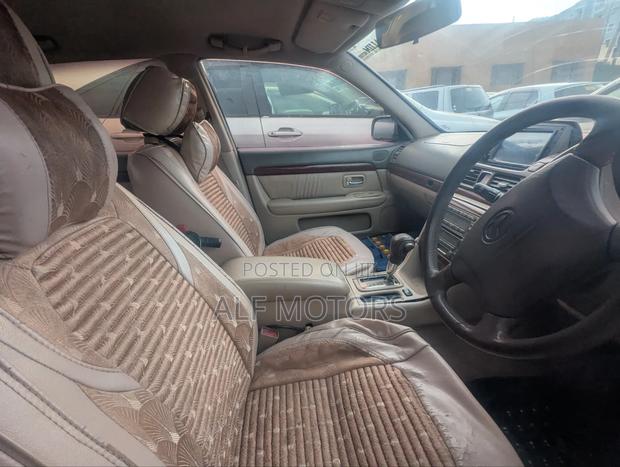 Toyota Progress 2001 Silver