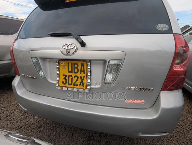 Toyota Corolla Fielder 2006 Silver