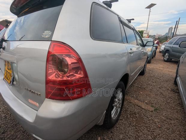 Toyota Corolla Fielder 2006 Silver