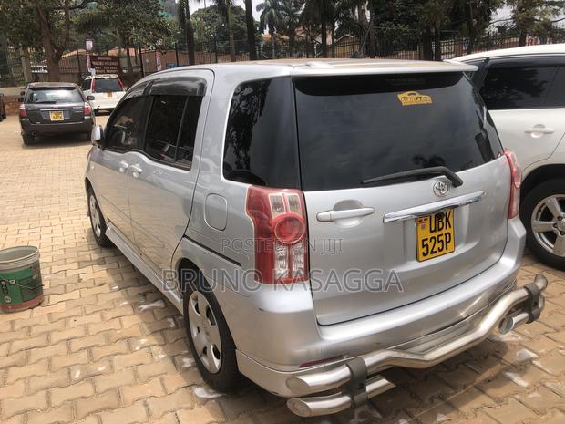 Toyota Raum 2008 Silver