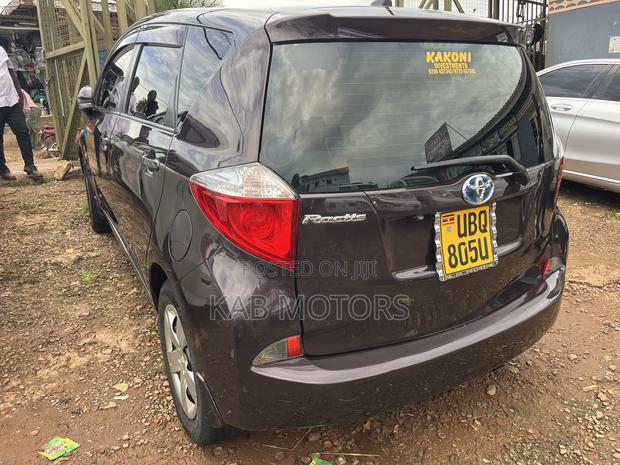 Toyota Ractis 1.5 AWD 2012