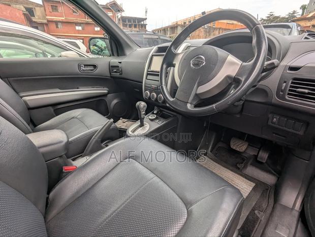 Nissan X-Trail 2011 Black