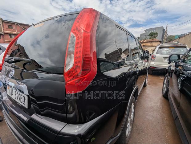 Nissan X-Trail 2011 Black