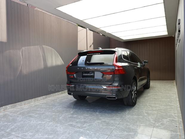 Volvo XC60 2018 Gray