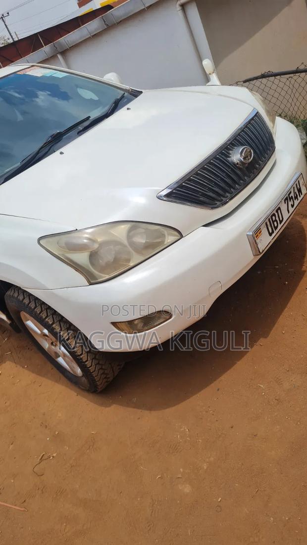 Toyota Harrier 2005 White