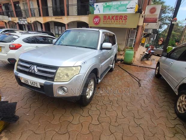 Mitsubishi Pajero 2008 Silver