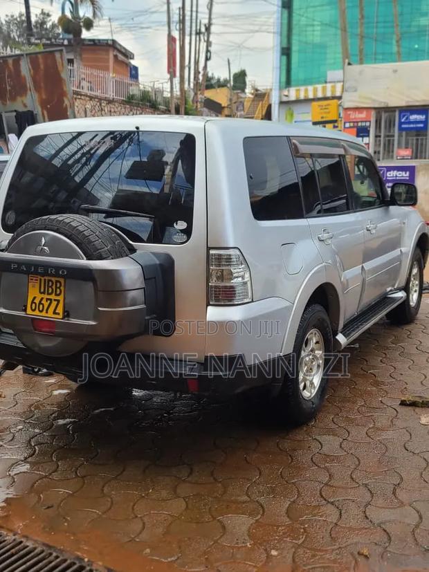 Mitsubishi Pajero 2008 Silver