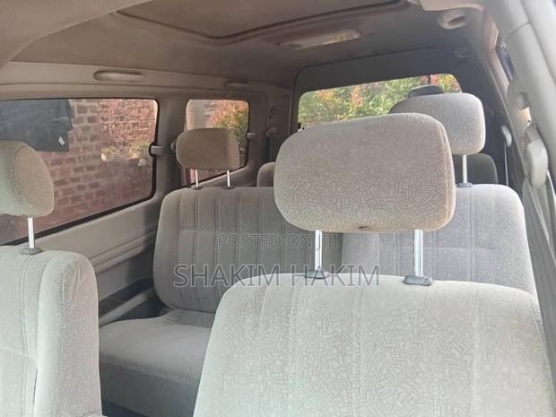 Toyota Noah 2001 Silver