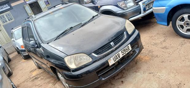 Toyota Raum 2000 Black