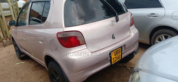 Toyota Vitz 2001 Silver
