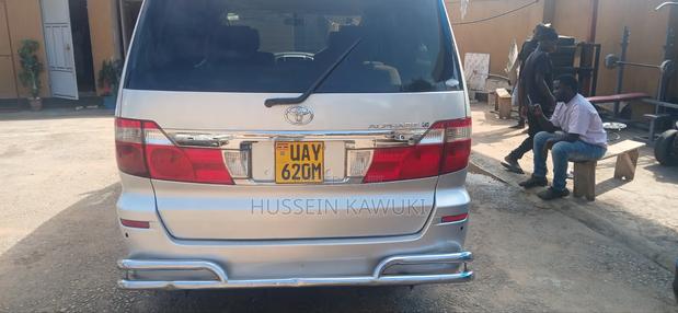 Toyota Alphard 2.4 Petrol AWD 2007 Silver