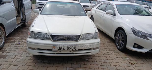 Toyota Mark II 2000 White