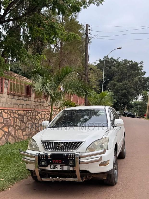 Toyota Harrier 2008 White