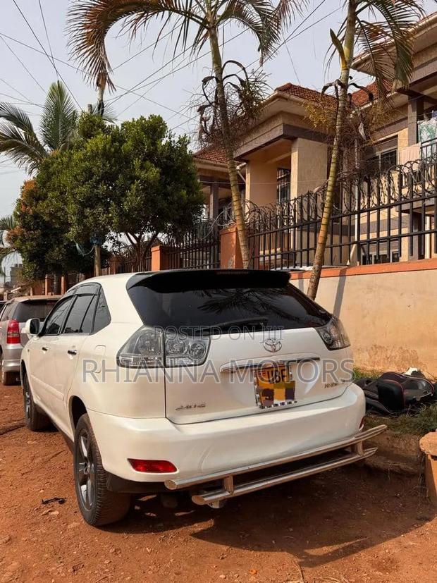 Toyota Harrier 2008 White