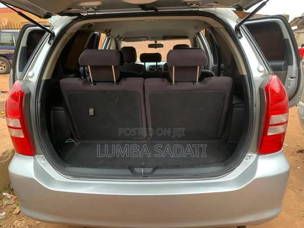 Toyota Wish 2006 Silver