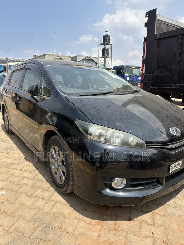 Toyota Wish 2013 Black