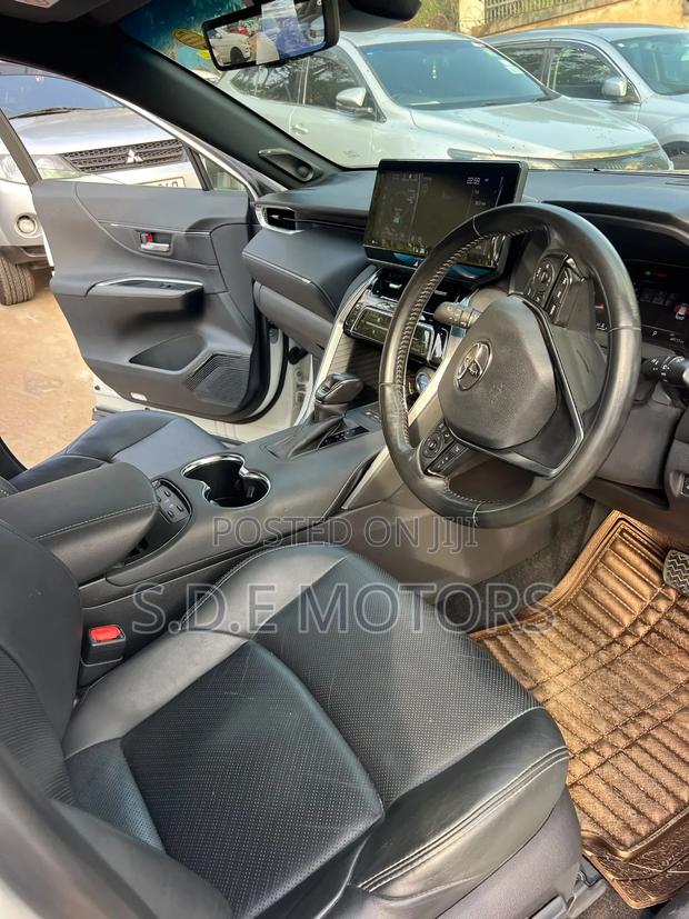 Toyota Harrier 2.0 2020 White