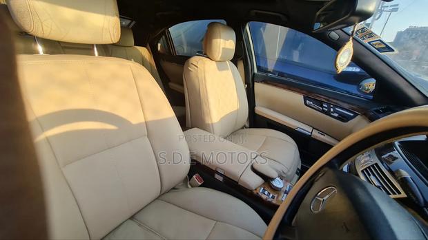 Mercedes-Benz E300 2011 Silver