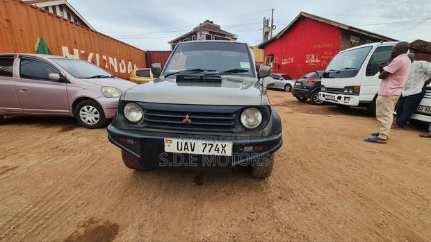 Mitsubishi Pajero Junior 1998