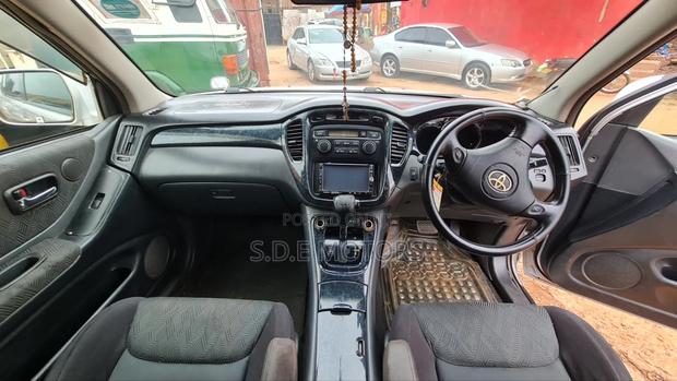 Toyota Kluger 2007 Silver