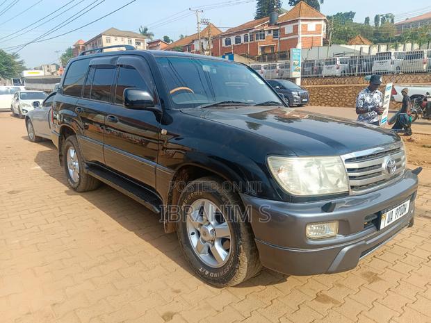 Toyota Land Cruiser Cygnus 4.7 2006 Black