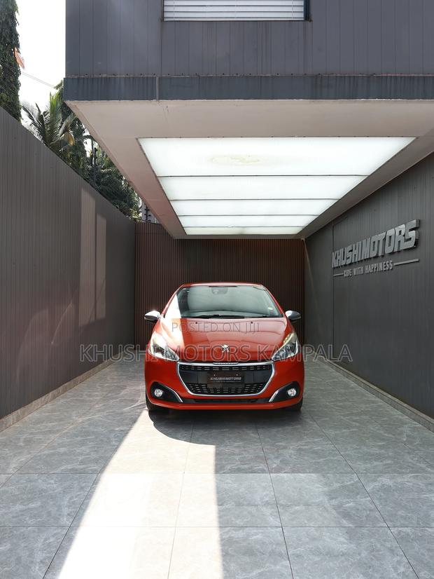 Peugeot 208 2016 Red