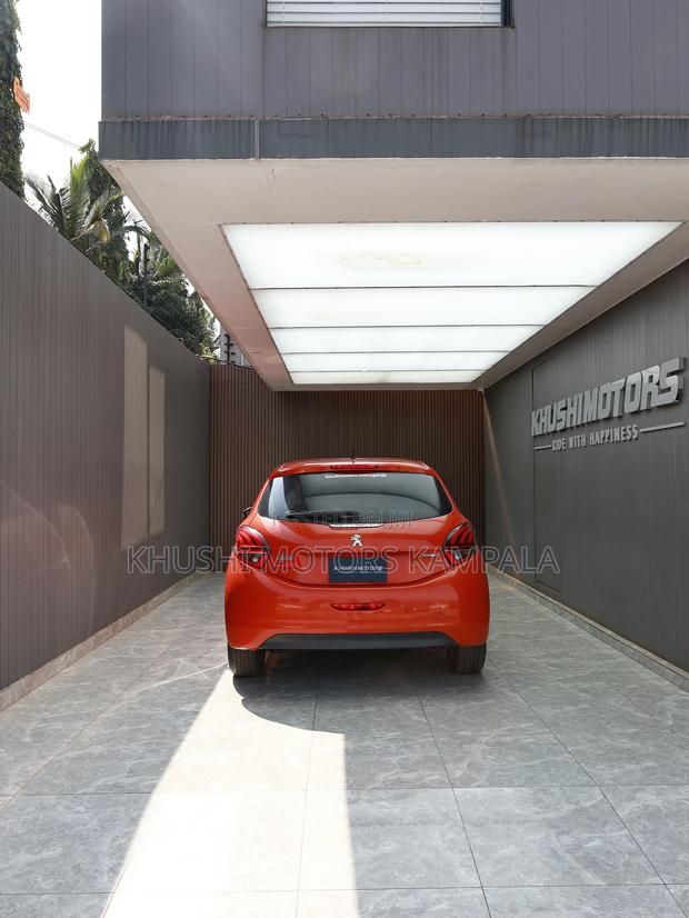 Peugeot 208 2016 Red