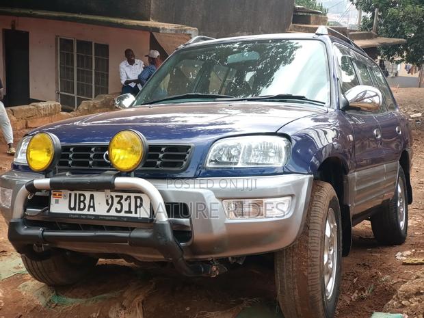 Toyota RAV4 Automatic 2000 Blue
