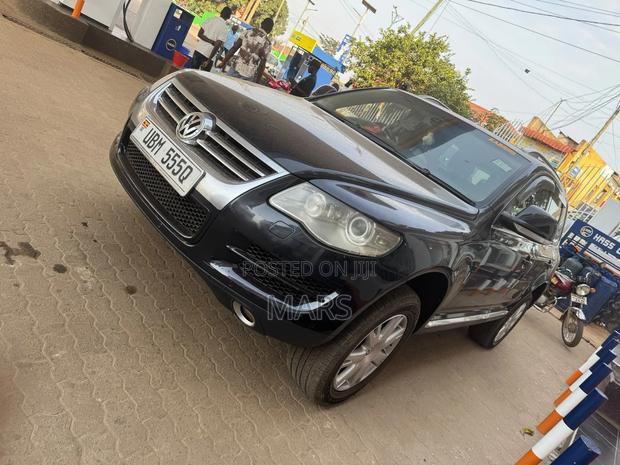 Volkswagen Touareg 2010 Black