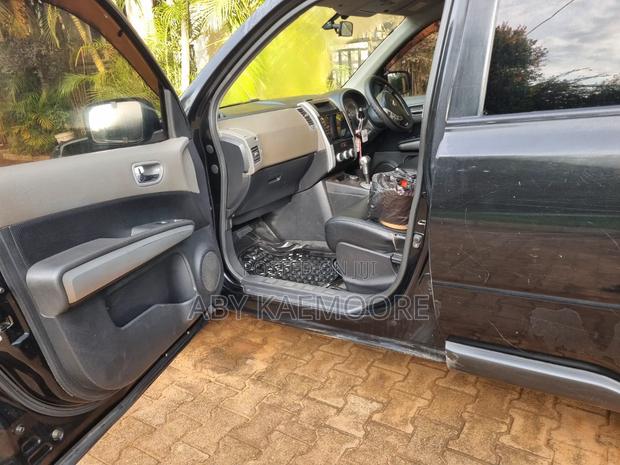 Nissan X-Trail 2010 Black