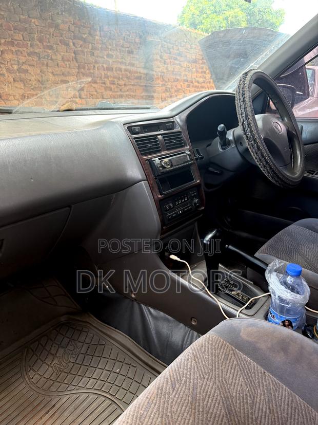 Toyota Premio 2002 Off white