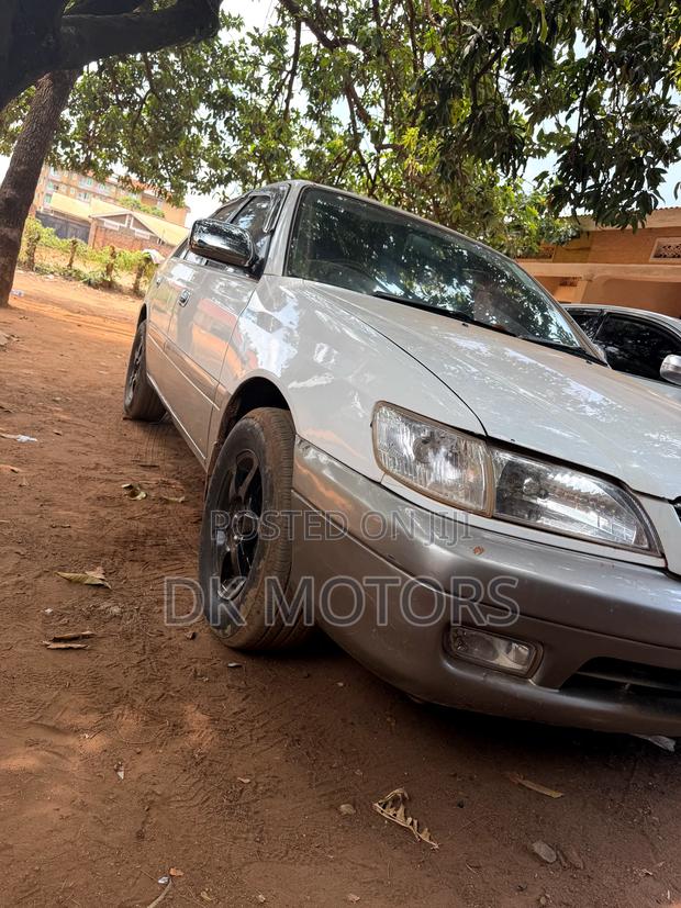 Toyota Premio 2002 Off white