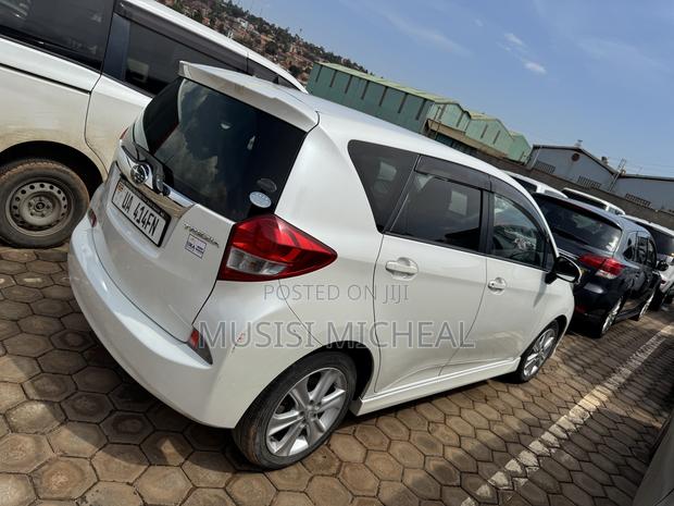 Subaru Trezia 1.3i 2012 White