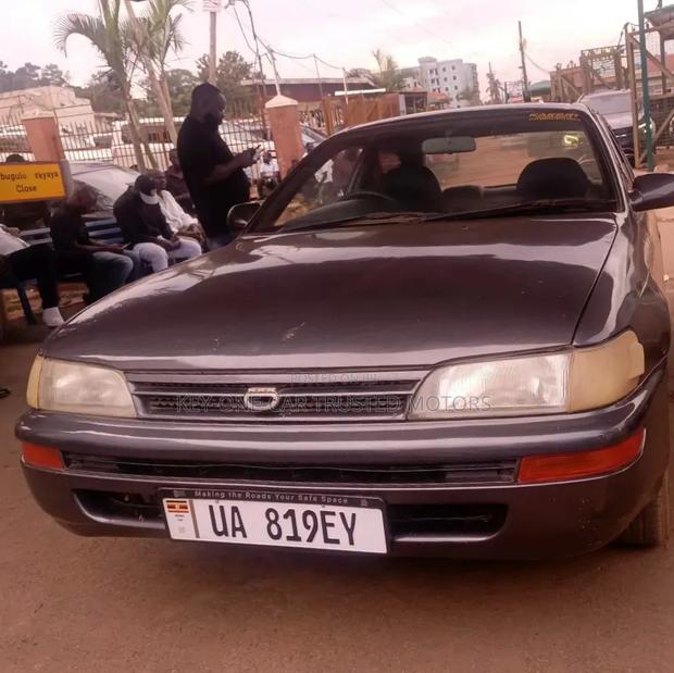 Toyota Corolla Sedan 1999 Gray