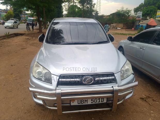 Toyota RAV4 2010 White