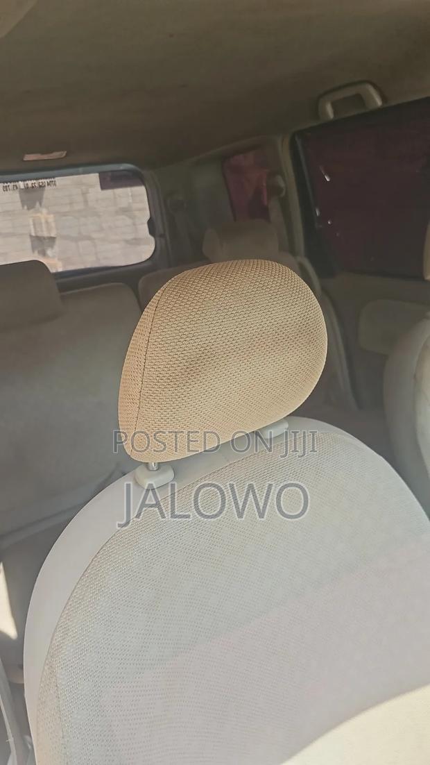 Toyota Sienta 2009 Gray