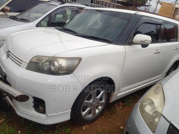 Toyota Corolla Rumion 2009 White