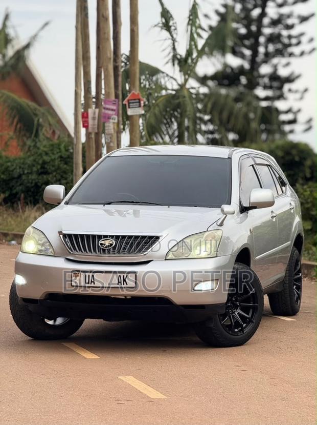 Toyota Harrier 2010 Silver