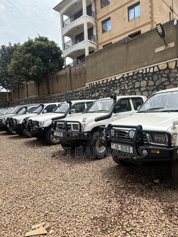 Toyota Hilux 1996 White