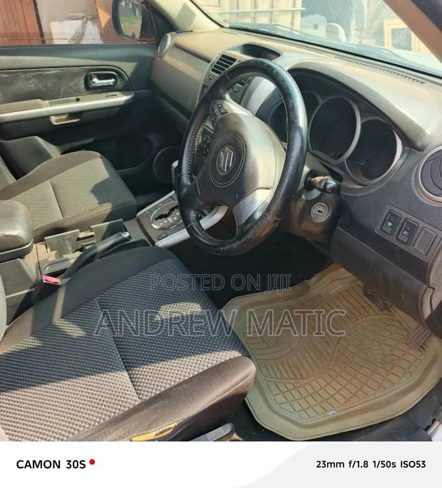 Suzuki Escudo 2008 Silver