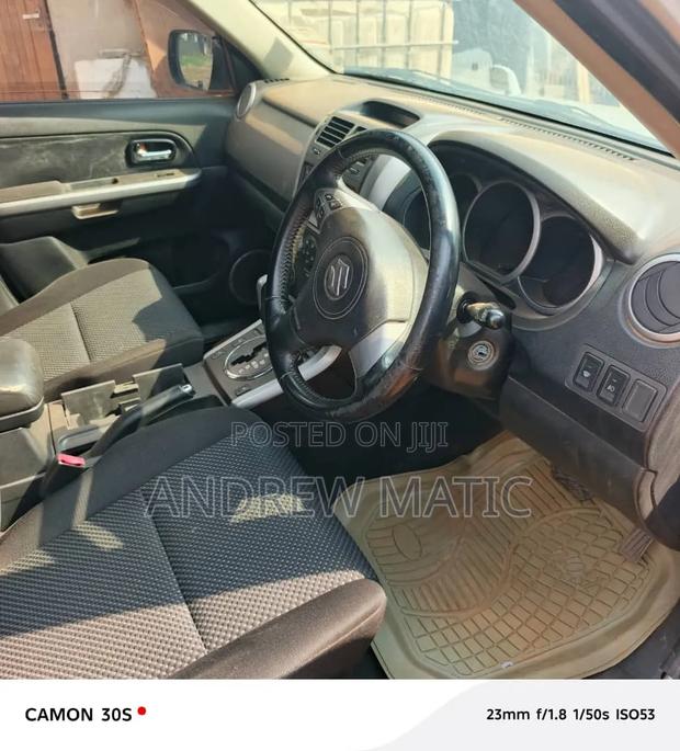 Suzuki Escudo 2008 Silver