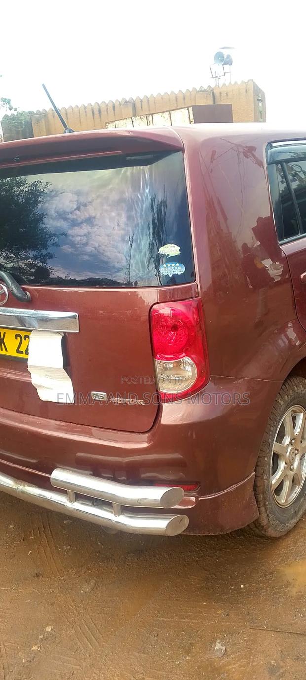 Toyota Corolla Rumion 2010 Red