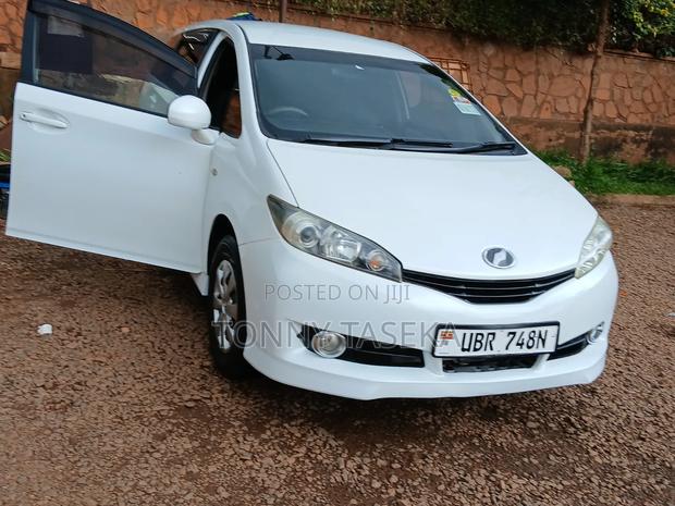 Toyota Wish 2010 White