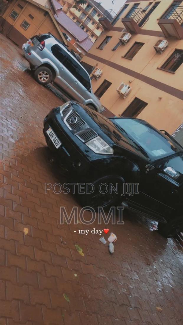 Nissan Pathfinder 2006 Black