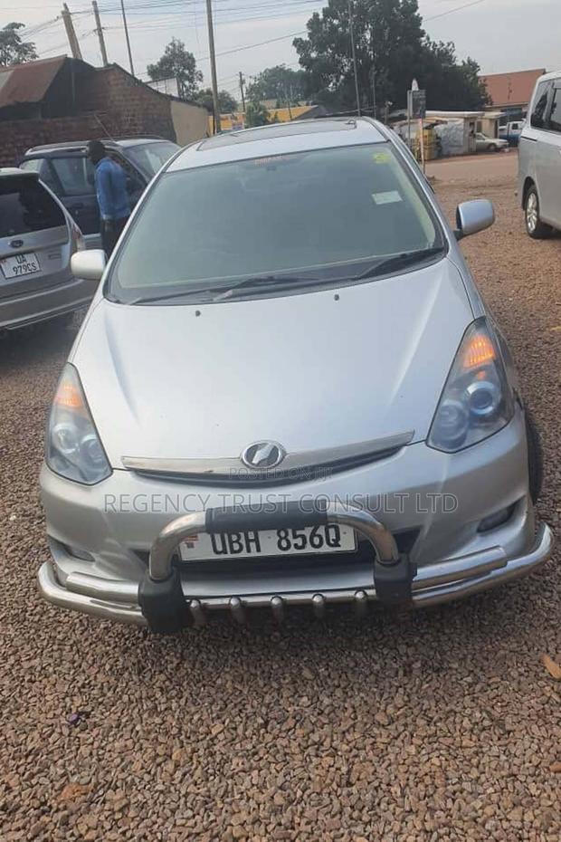 Toyota Wish 2007 Silver