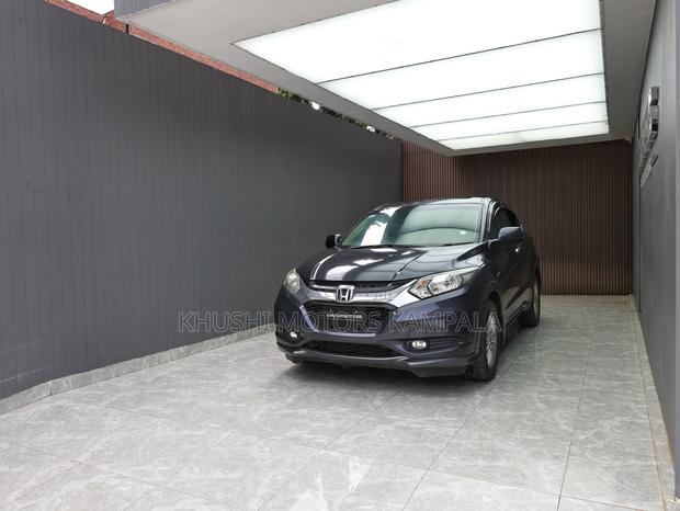 Honda Vezel 1.5 Hybrid 2WD 2015 Black