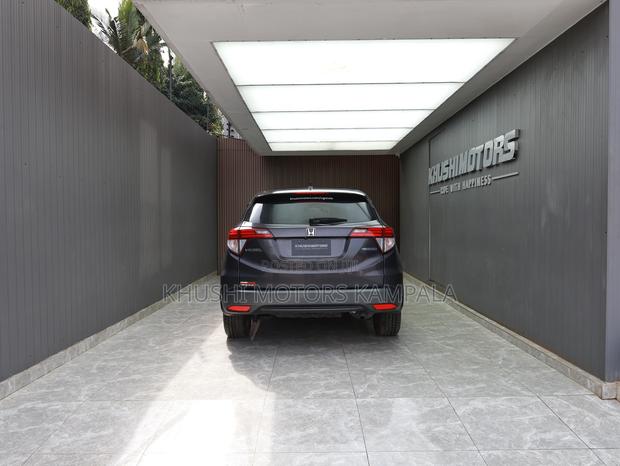 Honda Vezel 1.5 Hybrid 2WD 2015 Black