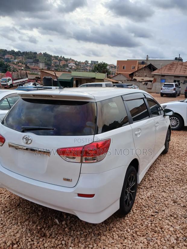Toyota Wish 2010 White